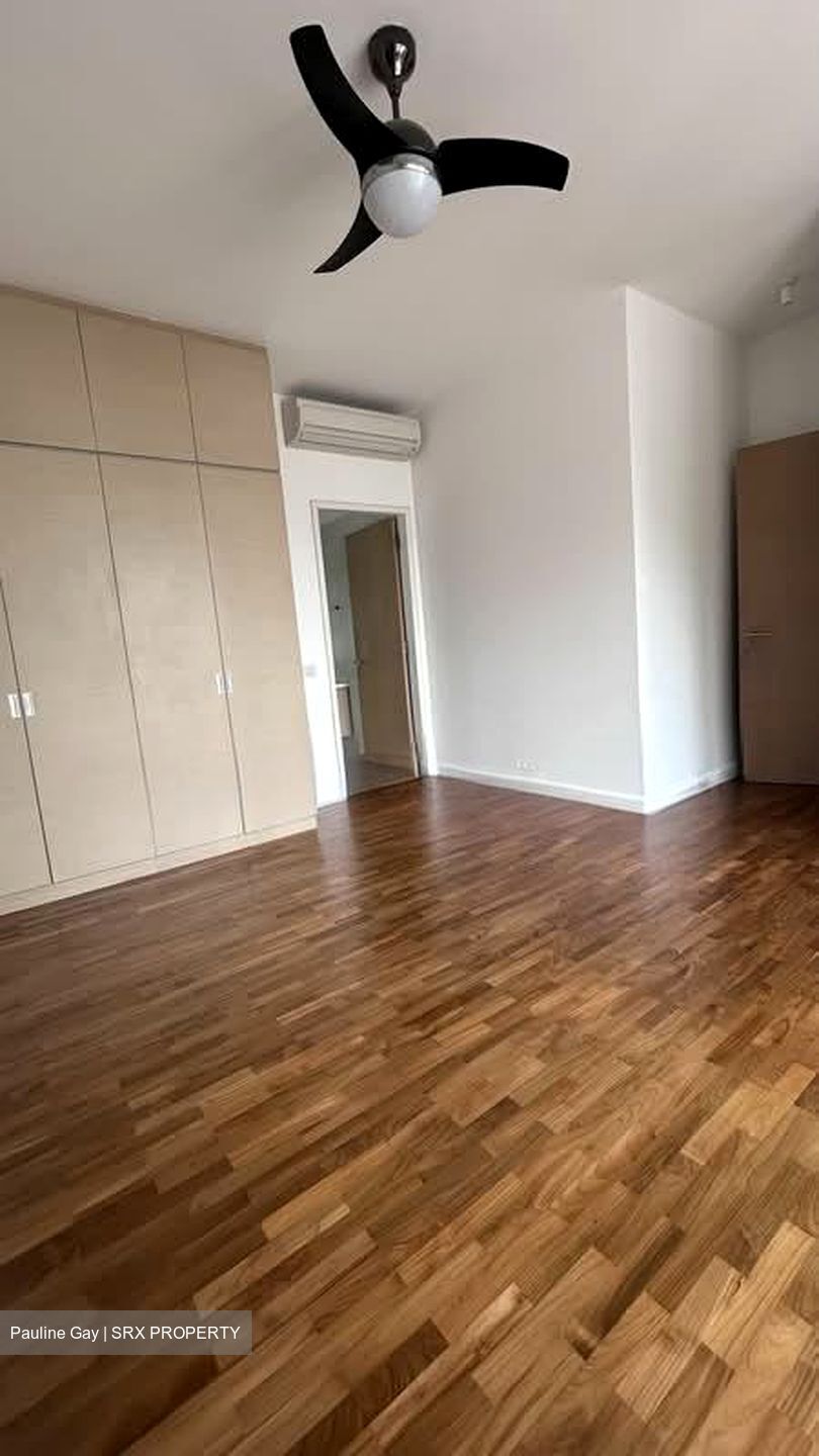 RiverEdge (D15), Condominium #581707091